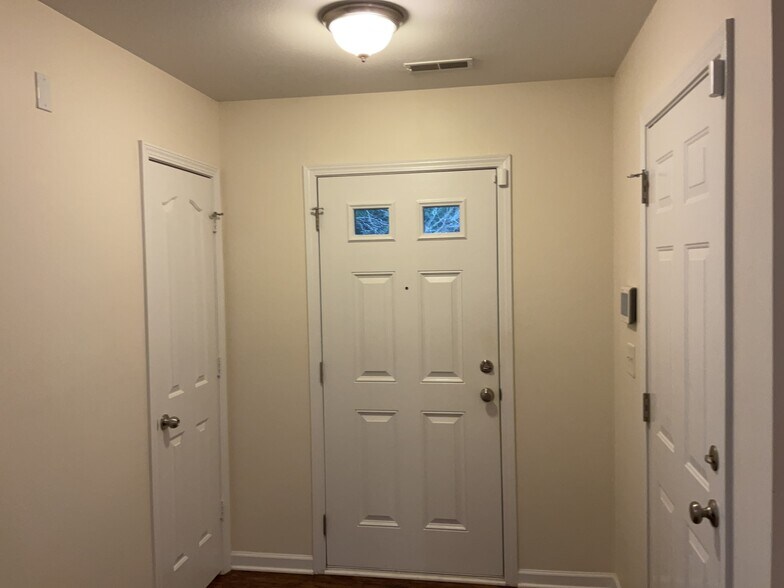 Building Photo - 7005 Sunman Rd