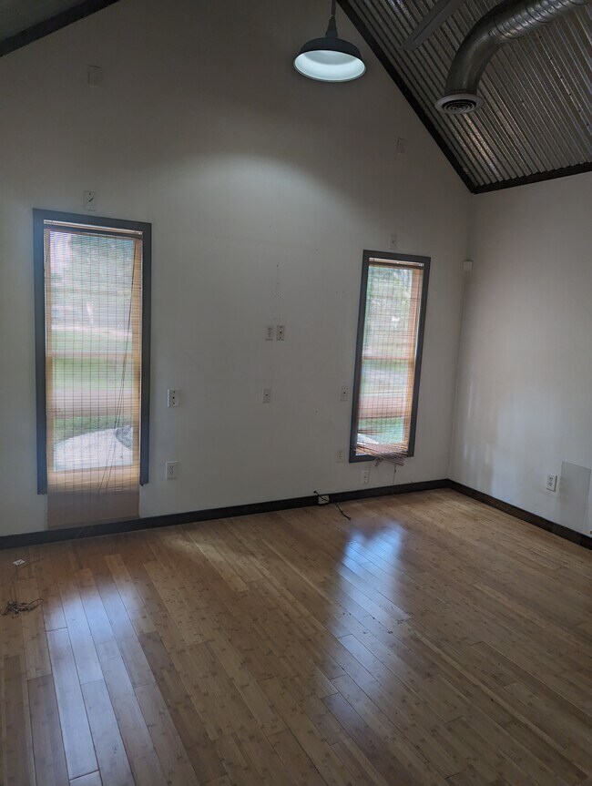 Building Photo - 744 Law St NW