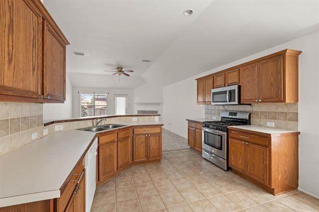 Building Photo - 12133 Tacoma Ridge Dr