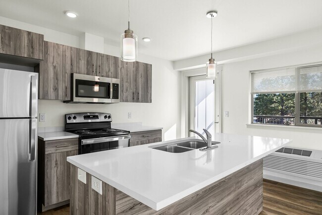 Building Photo - Oxbow Flats 1 Bedroom apartments - $500 off first 3 month's rent!