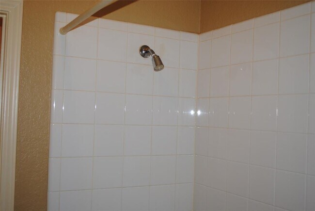 Building Photo - 4606 Russett Ln
