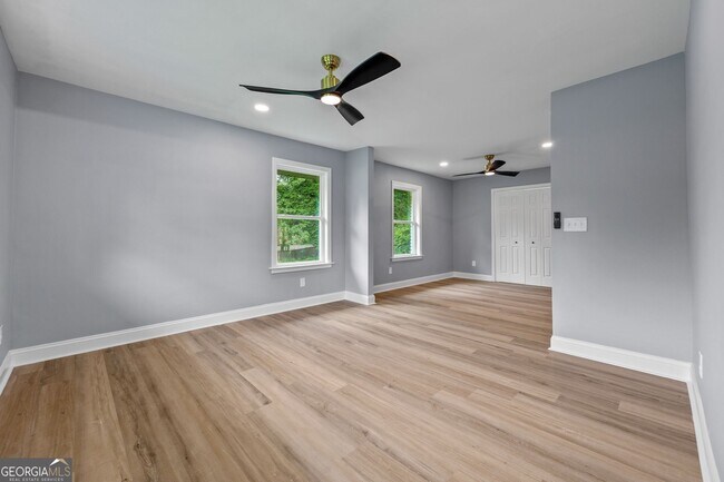Building Photo - 3266 W Manor Ln SW
