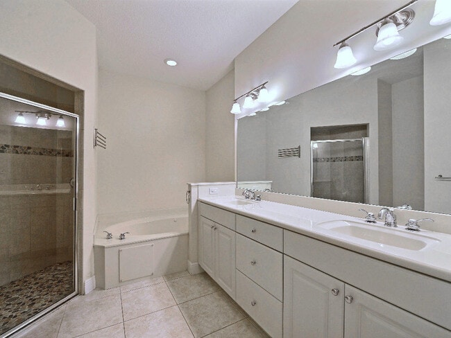 Building Photo - 1645 Baseline Ln