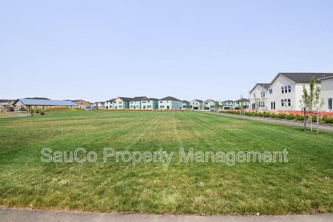 Building Photo - 2269 Livesay Ln