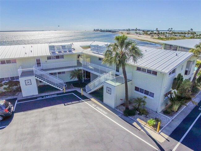 Building Photo - 2566 Gary Cir