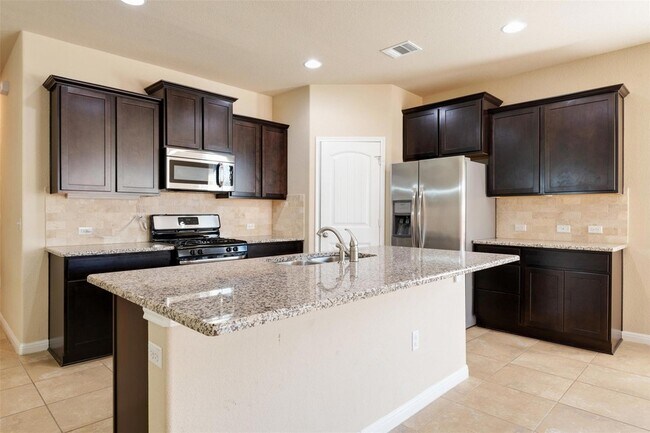 Building Photo - 16445 Vescovo Ln