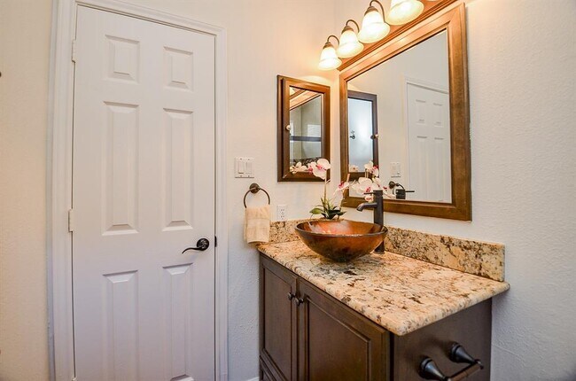 Building Photo - 18106 Rileybrook Cir