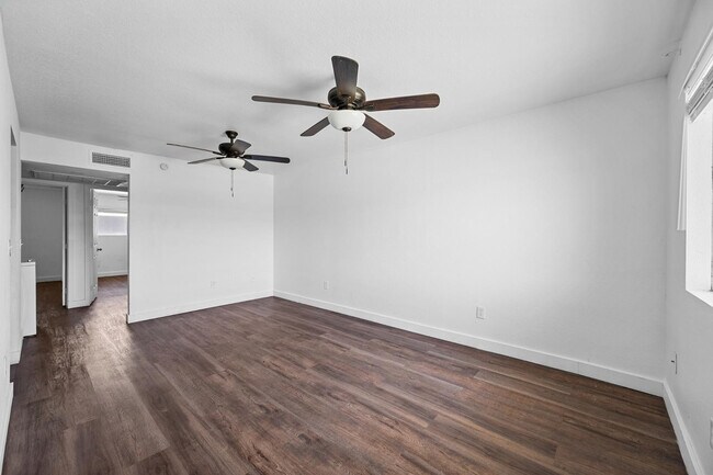 Building Photo - 18202 N Cave Creek Rd
