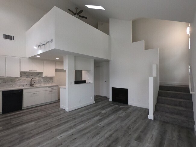 Building Photo - 1633 Berkeley St