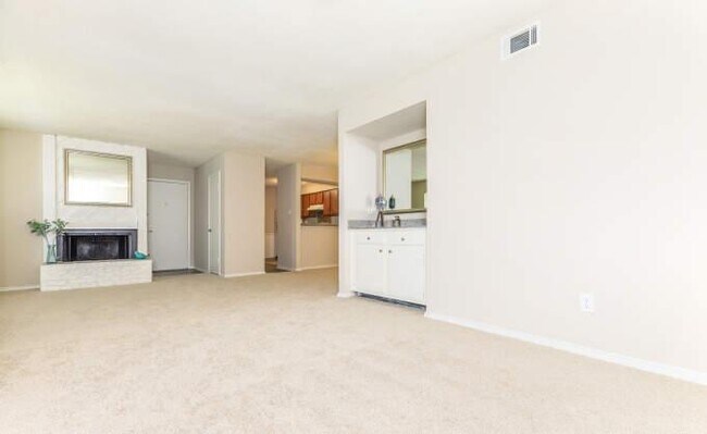 Building Photo - 1 bedroom in Hurst TX 76053