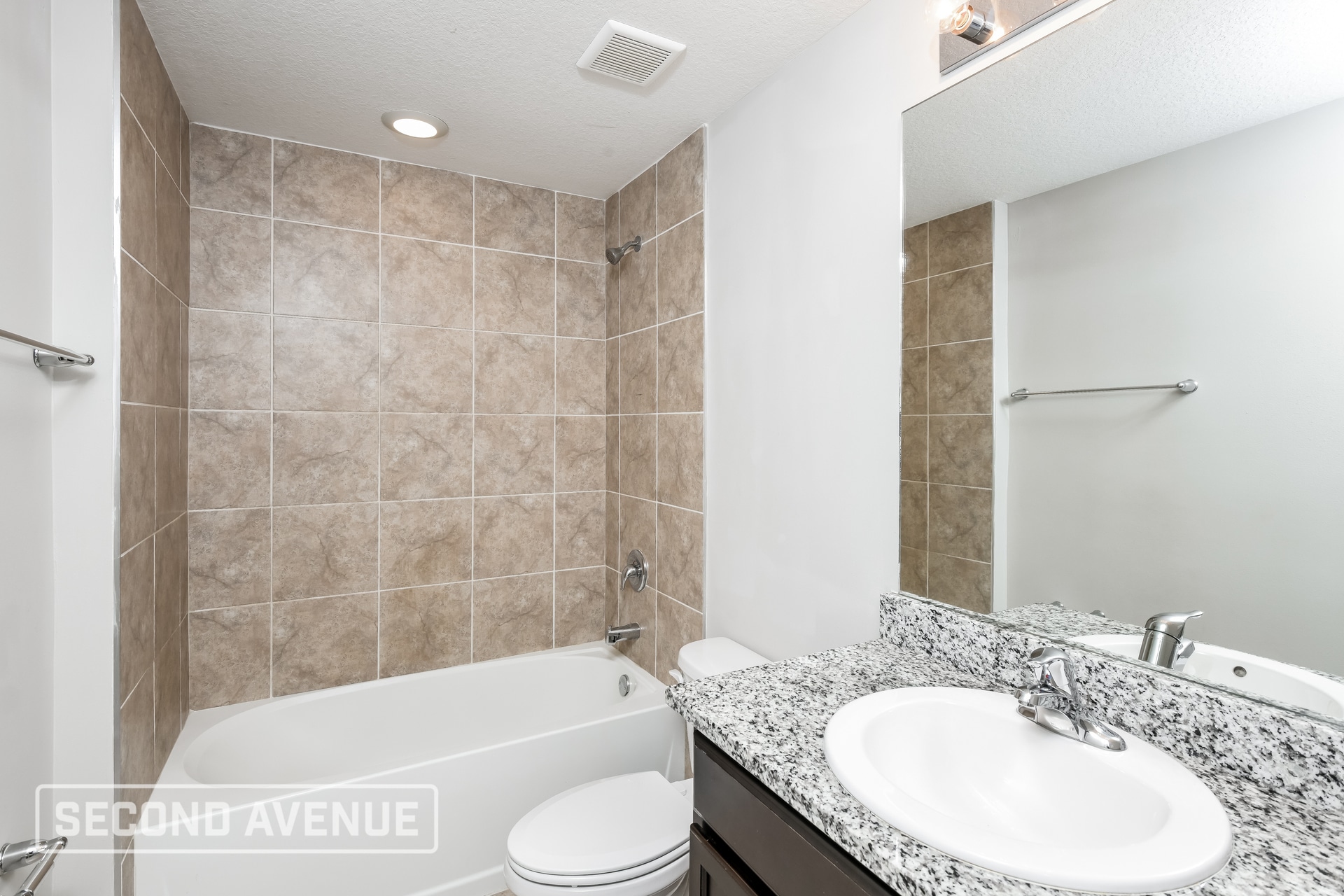 Building Photo - 1312 Vancouver Ave SE