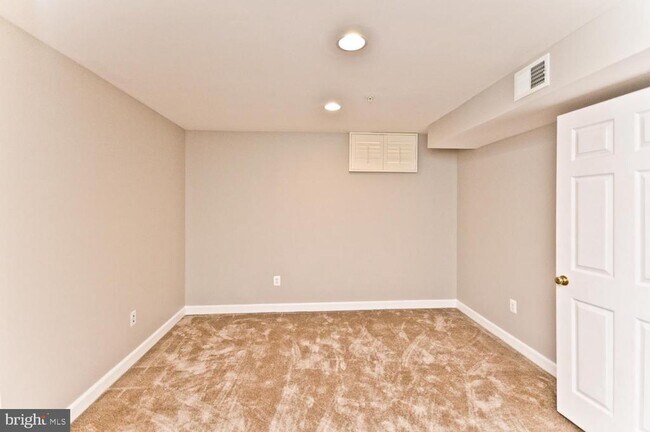 Building Photo - 8006 KINGSMILL Rd