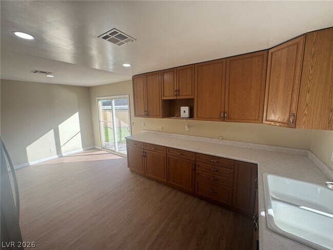 Building Photo - 4171 Victoria St