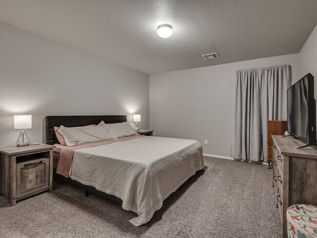 Building Photo - 313 Foxtrot Ter