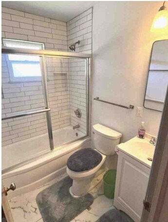 Bathroom 1 - 1341 Denlyn St