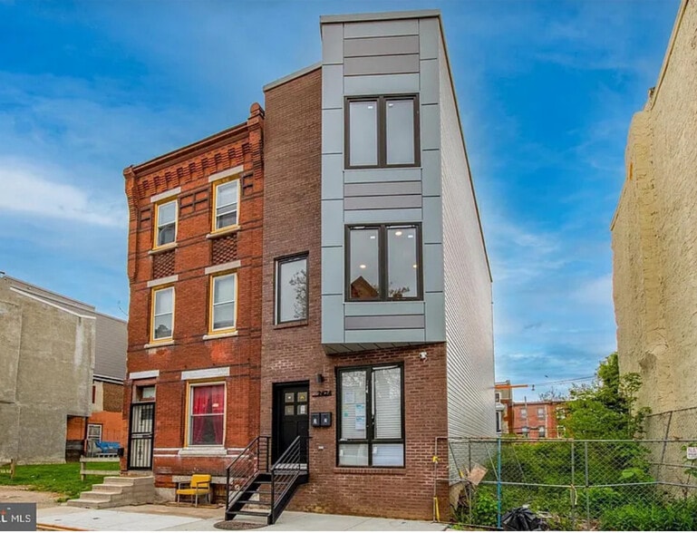 Unit 2- Top Unit - 2424 Nicholas St