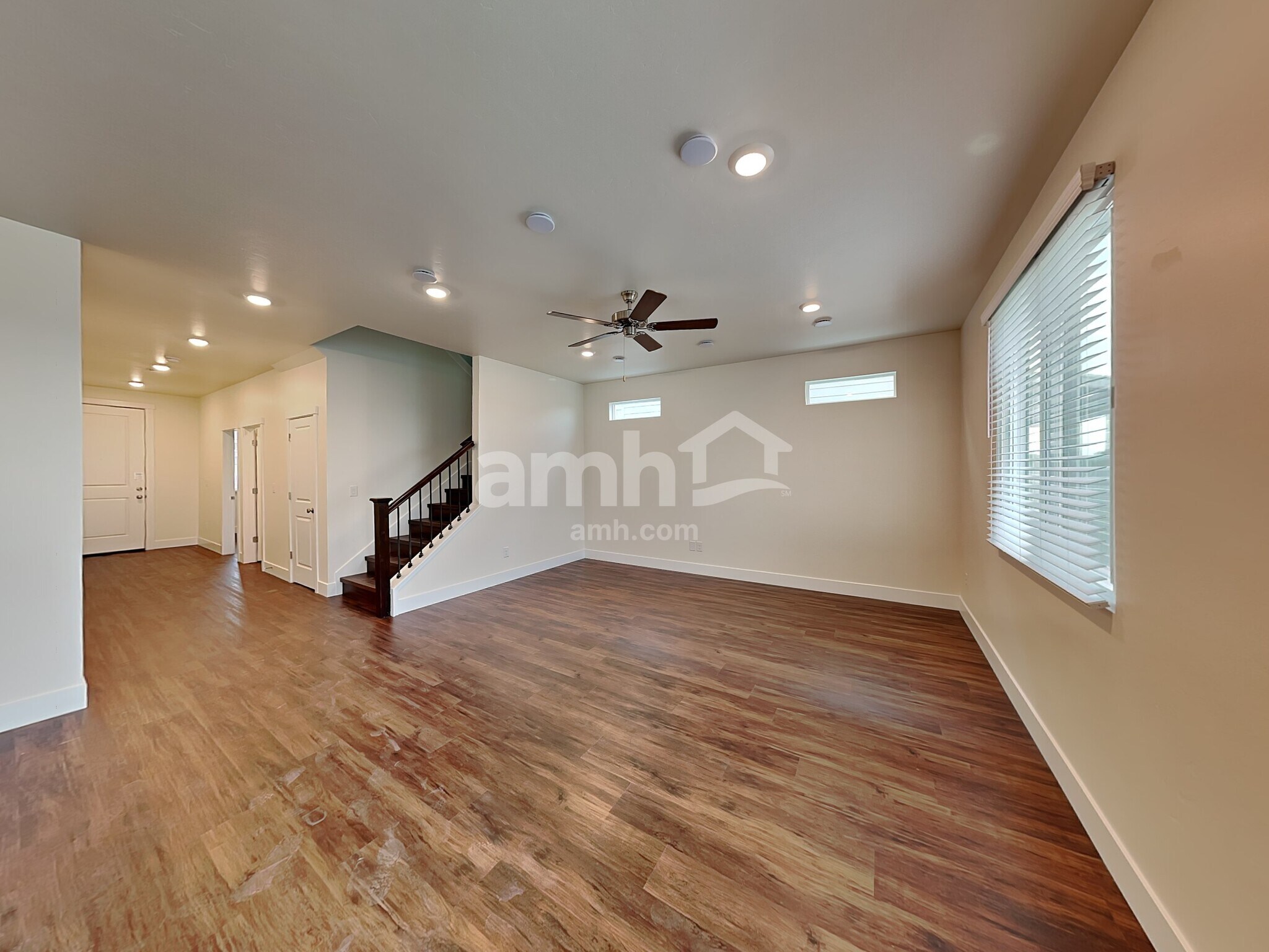 Building Photo - 1052 S Woodsome Ave