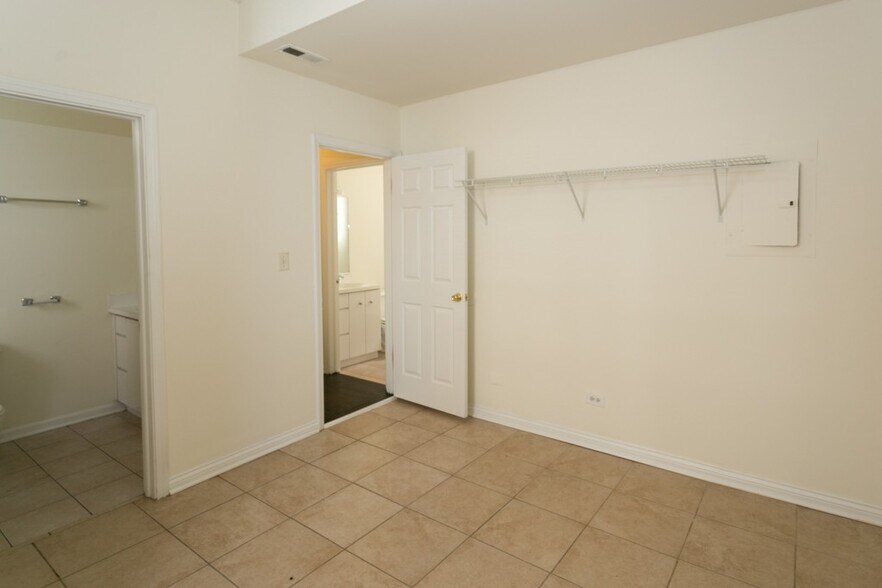 Building Photo - 2112 N Campbell Ave