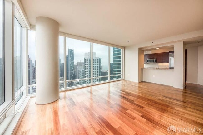 Building Photo - 425 1st St