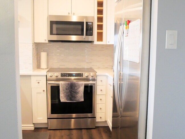 Stainless Steel Appliances - 400 S Lafayette St