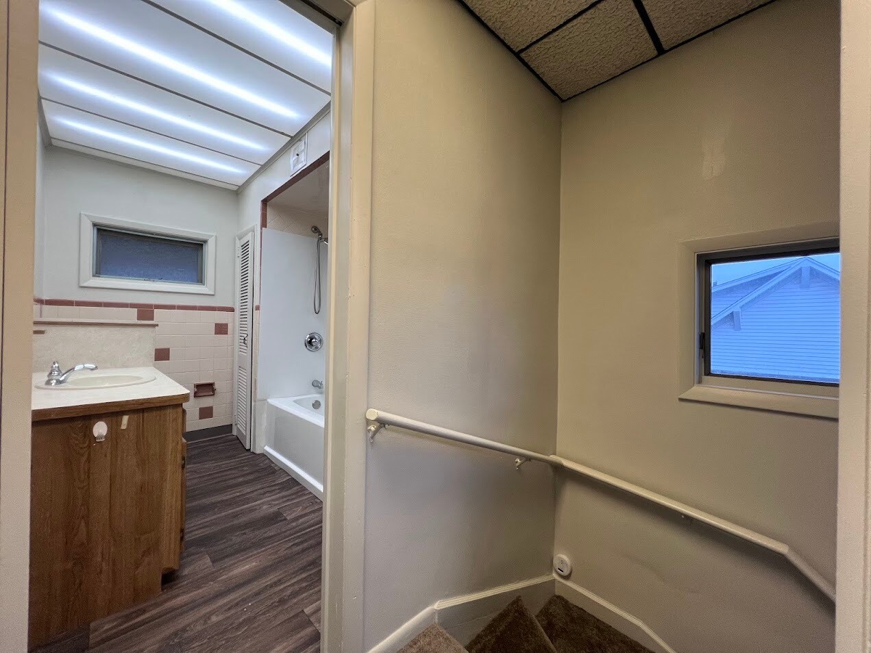 Building Photo - 304 Marie St