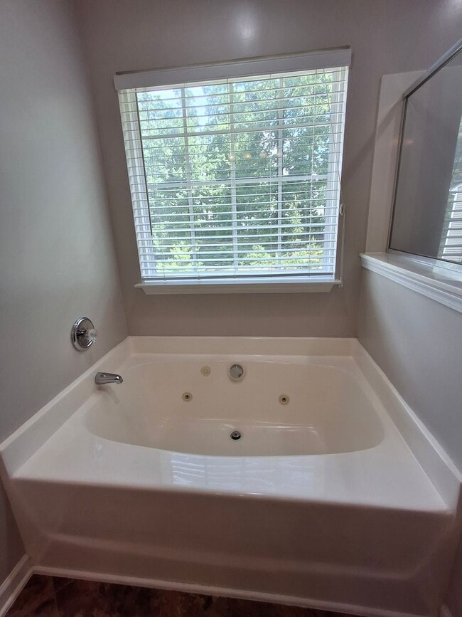 Building Photo - Beautiful 3-Bedroom Home with Bonus Room i...