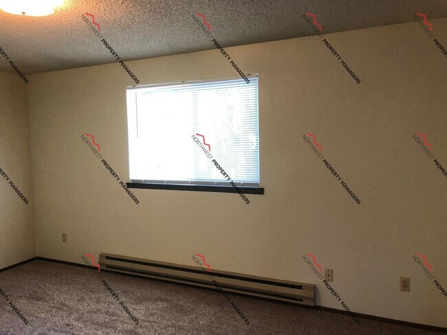 Building Photo - R115