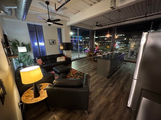 Building Photo - 200 W College Ave