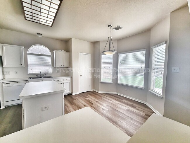 Building Photo - 2715 Sailors Moon Dr