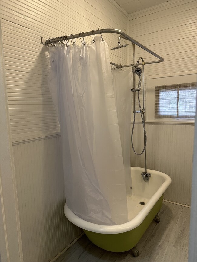 Building Photo - 329 Sanford Ave