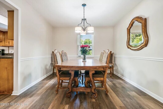 Building Photo - 4872 Lofty Pines Cir W