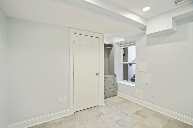 Building Photo - 2630 4th St NE