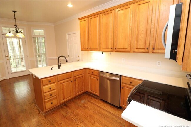 Building Photo - 5445 Brushy Meadows Dr