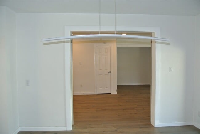 Building Photo - 7911 Greenbush St