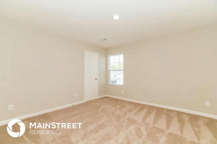 Building Photo - 517 Firethorn Ct