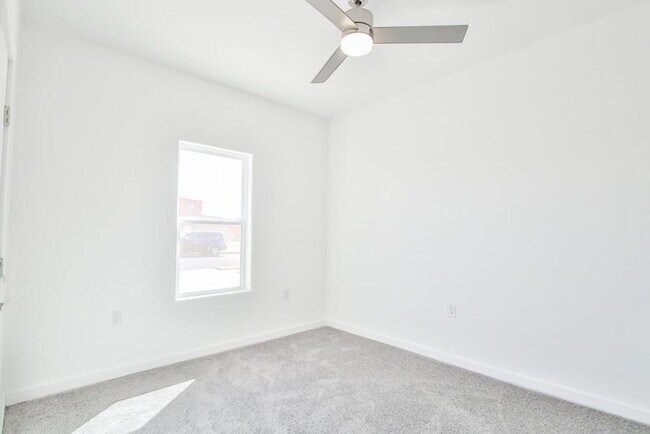 Building Photo - PRE-LEASING FOR JUNE OR JULY! Beautiful Newer Construction Home