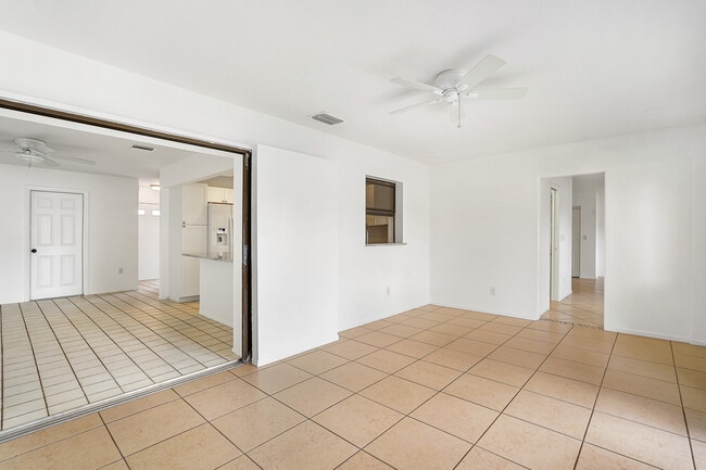 Building Photo - 1221 Sleepy Hollow Rd