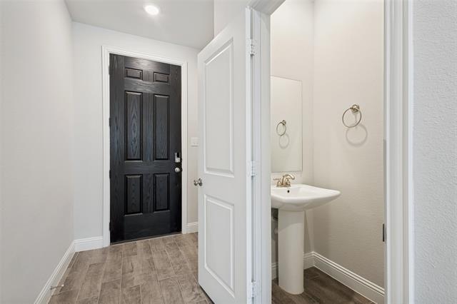 Building Photo - 724 Amenduni Ln