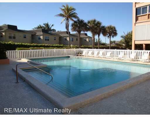 Building Photo - 1555 NE Ocean Blvd