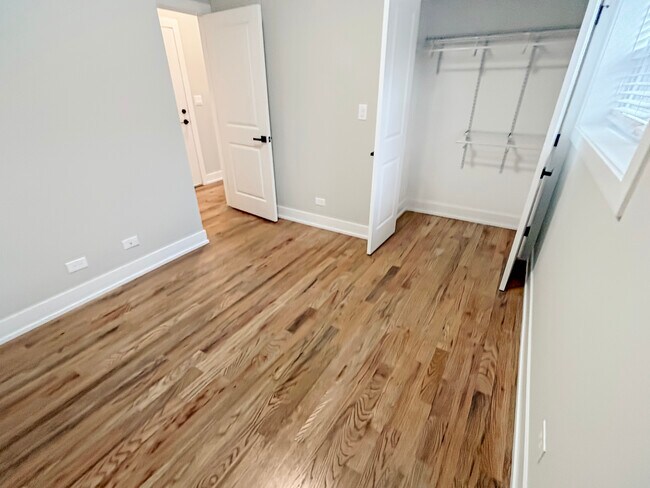 Building Photo - 2127 W 18th St