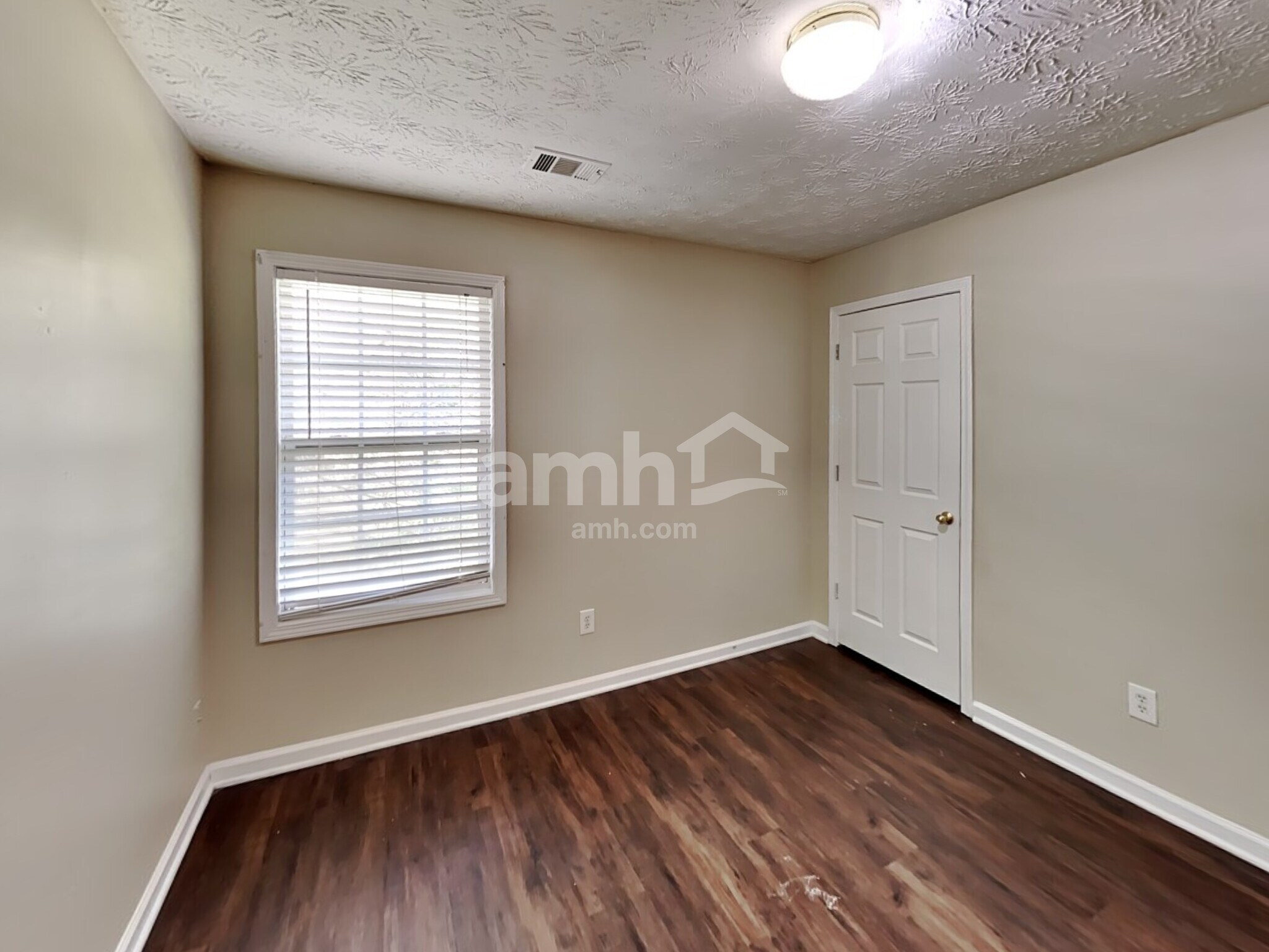 Building Photo - 435 Shenandoah Ct