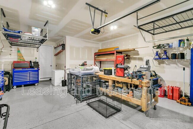 Building Photo - 245 Summer Tanager Dr