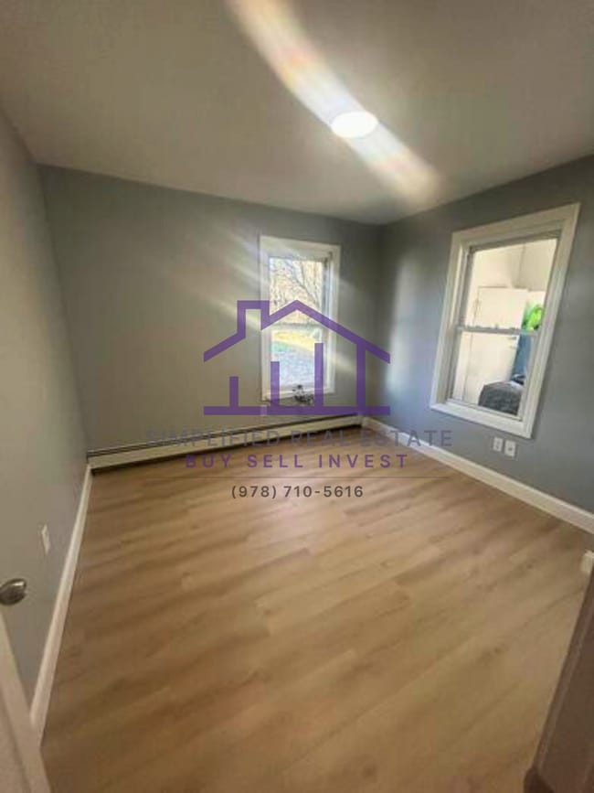 Building Photo - 24 Greenwood St