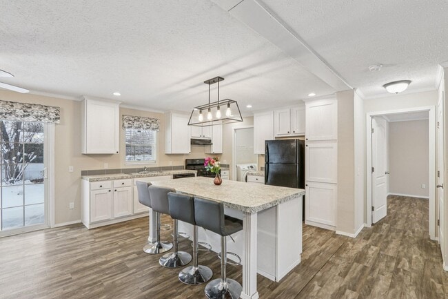 Building Photo - 4704 47th Ave