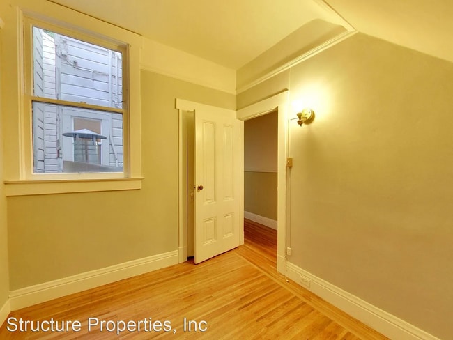 Building Photo - 478 Sanchez St