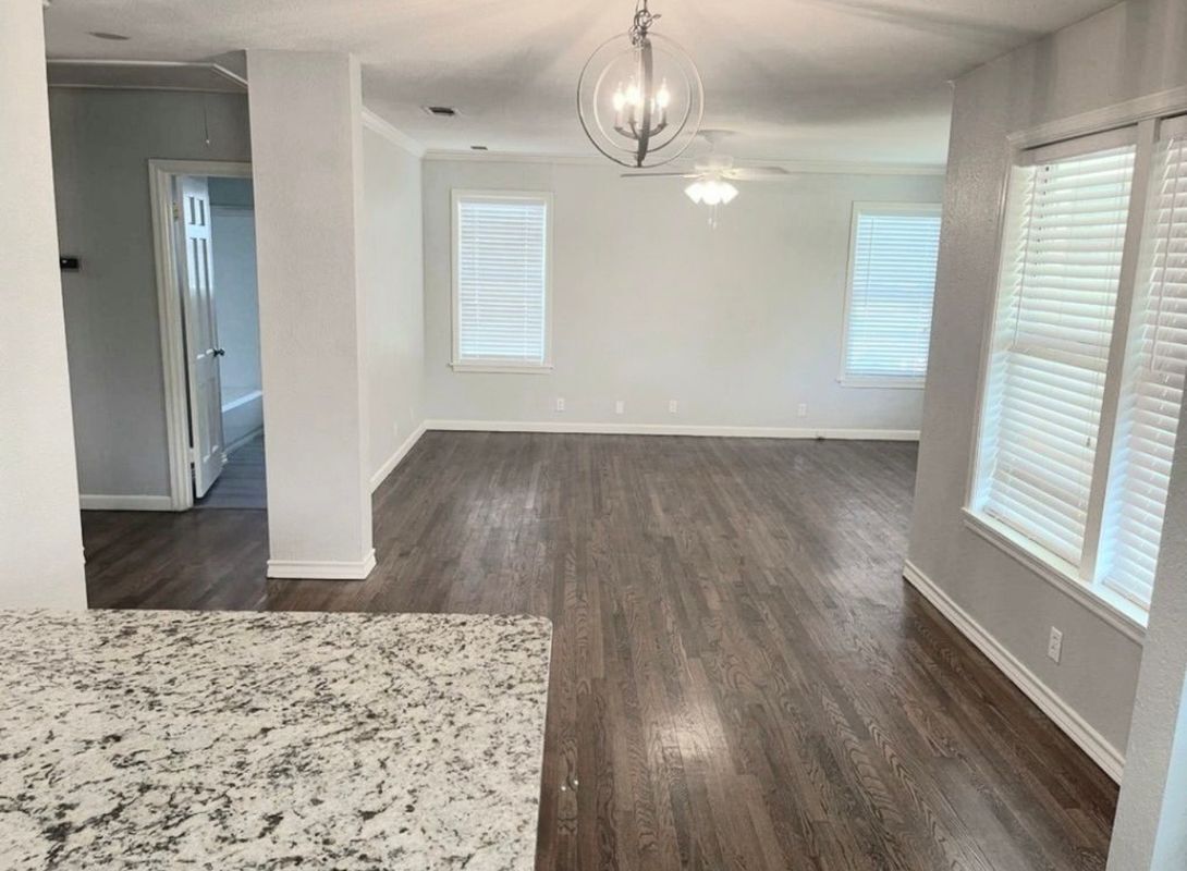 Building Photo - 5617 Birchman Ave