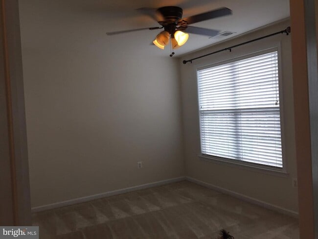 Building Photo - 43165 Barnstead Dr