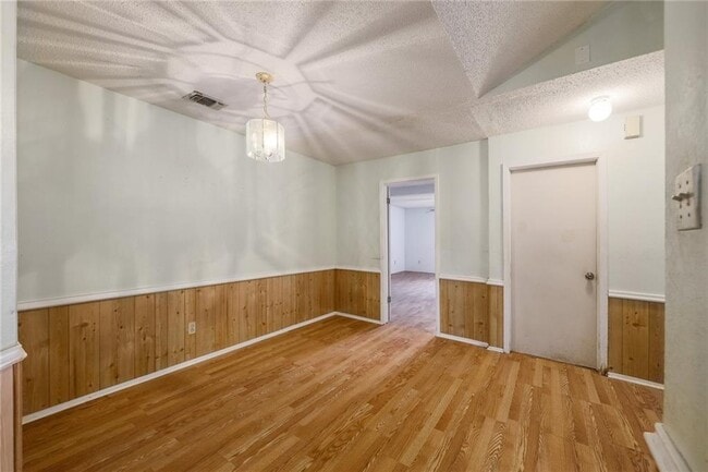 Building Photo - 16821 Whitebrush Loop