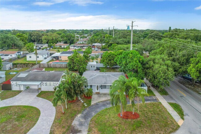 Building Photo - 6401 Grant St