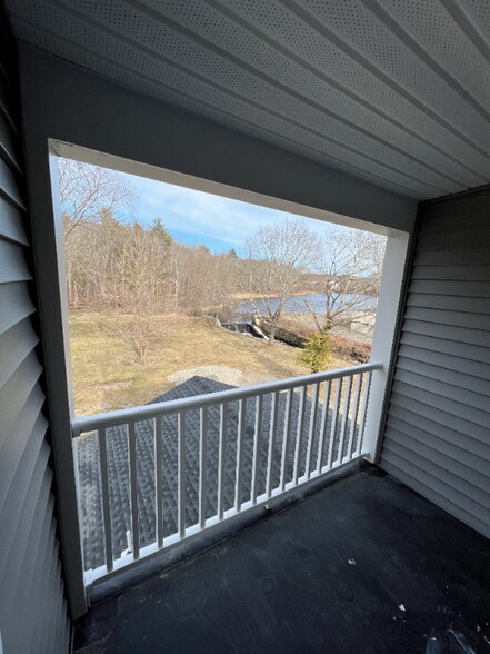 Building Photo - 109 Willow Ave